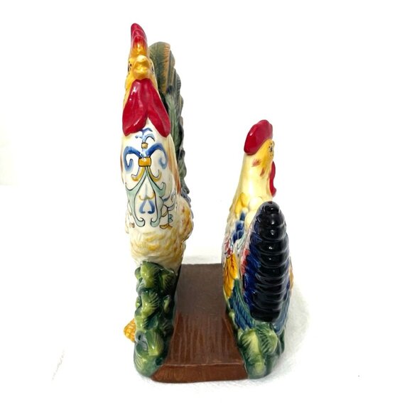Fitz & Floyd Ricamo Rooster Hen & Chick Napkin Holder - Picture 4 of 5
